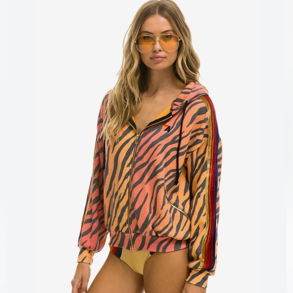 CLASSIC RELAXED ZIP HOODIE WITH POCKETS - TIGER - Picture 2 of 3